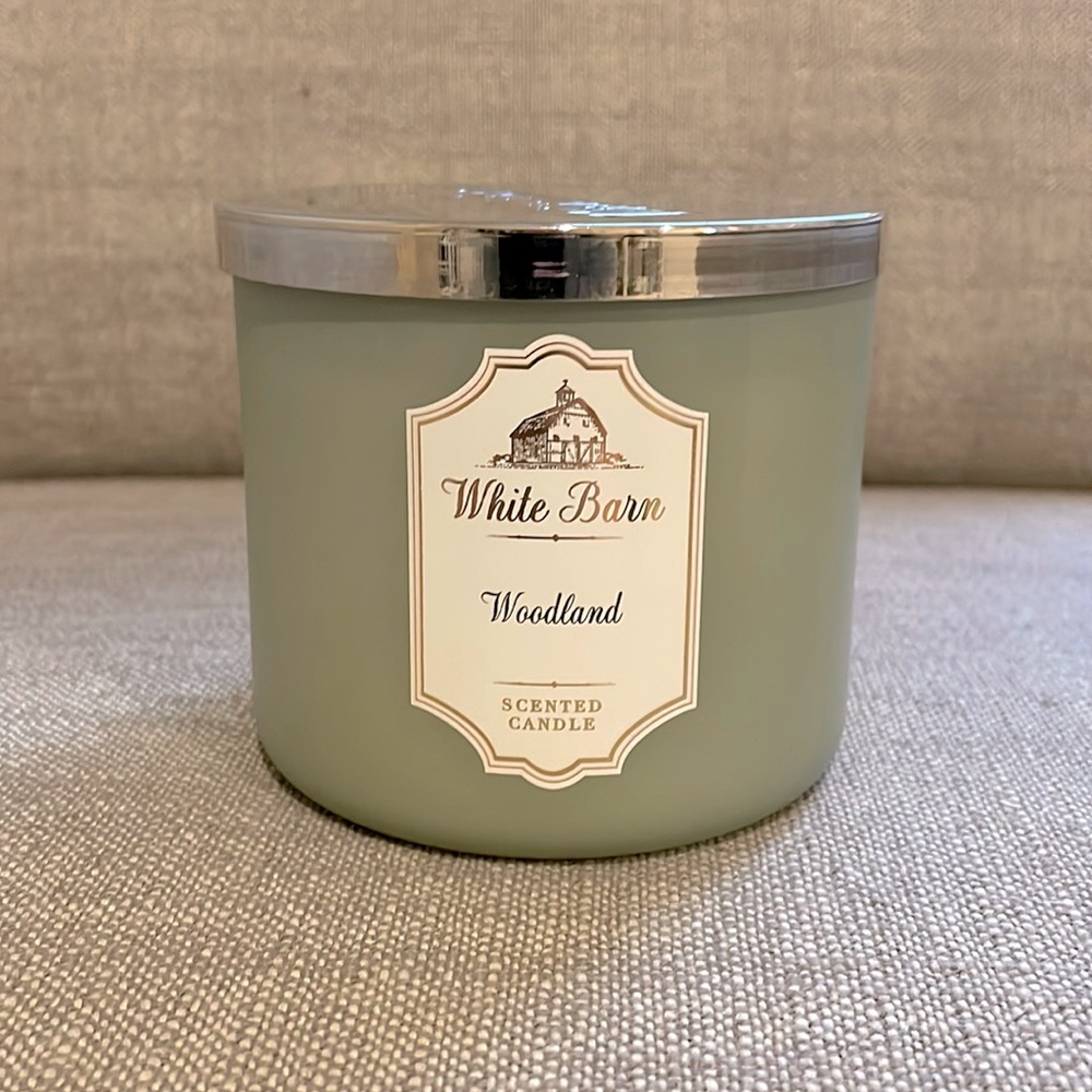 White Barn Woodland Scented Candle